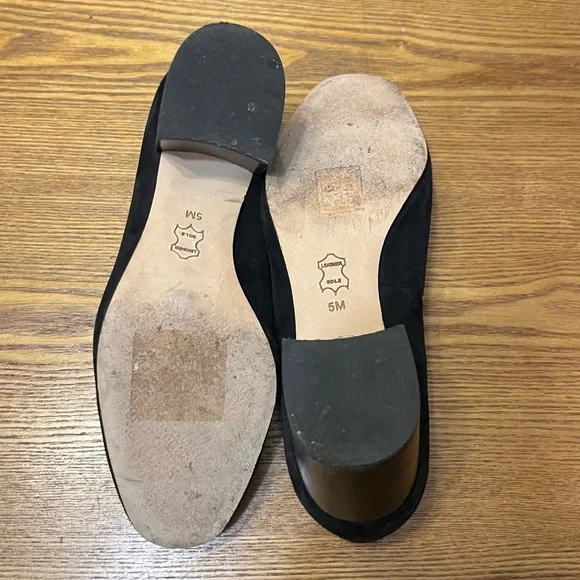 Tory Burch Pink and Black Loafers with Gold adornment - Picture 4 of 4